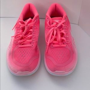 Nike Flex 2017 Run - size 9